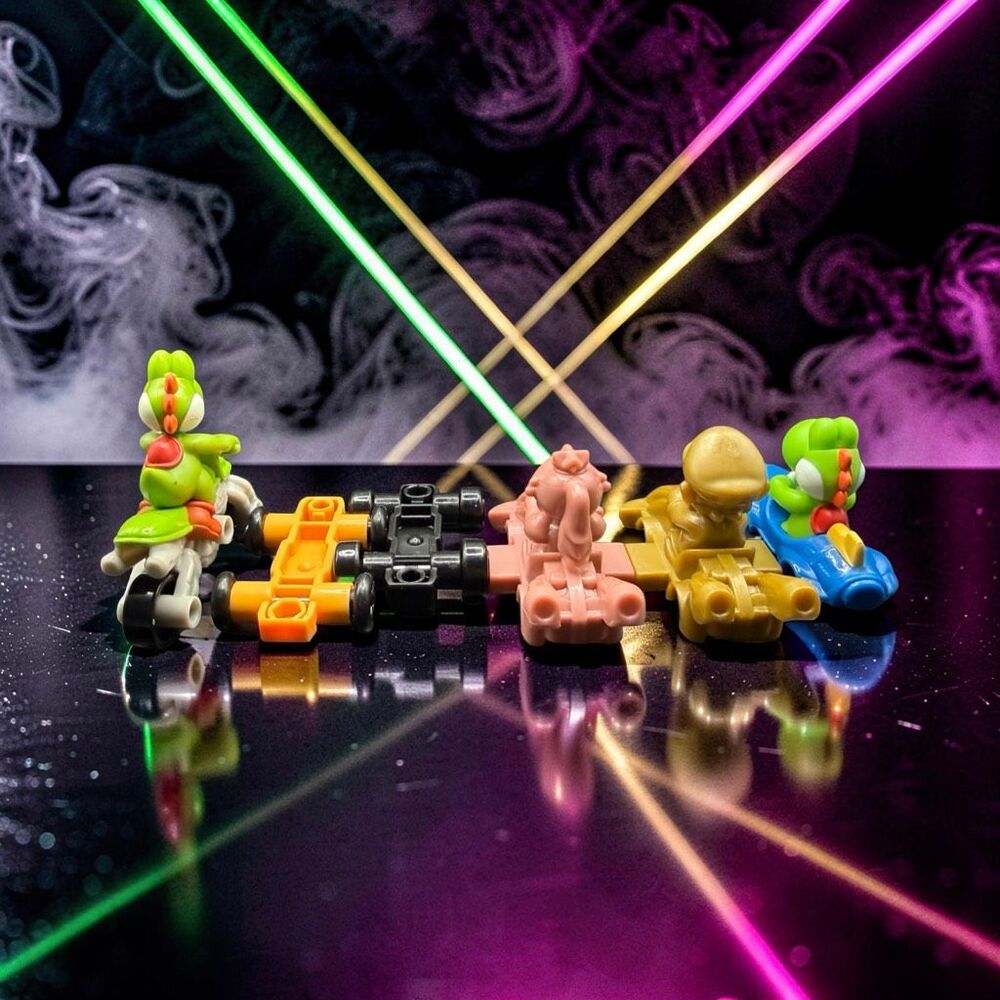 MARIO KART NINTENDO McDonalds Happy Meal Gold Mario Rose Gold Princess Peach A62